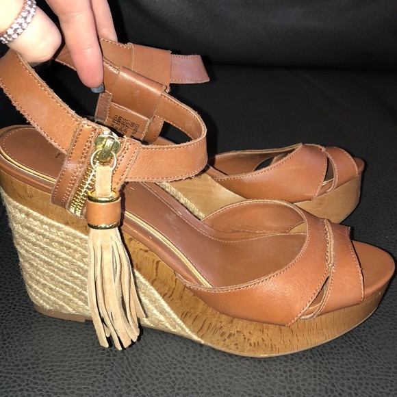 Shoes - Picture 2 of 2